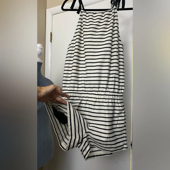 Madewell Tie Shoulder Romper in Stripe Pockets Size Small - Picture 6 of 9